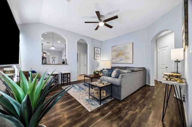 8739 Sunrise Canter Drive, Tomball, TX 77375