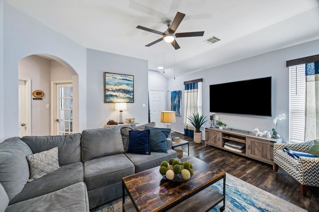 8739 Sunrise Canter Drive, Tomball, TX 77375
