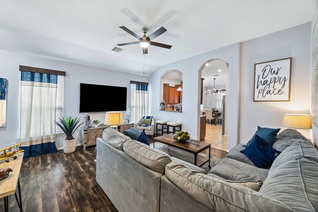 8739 Sunrise Canter Drive, Tomball, TX 77375