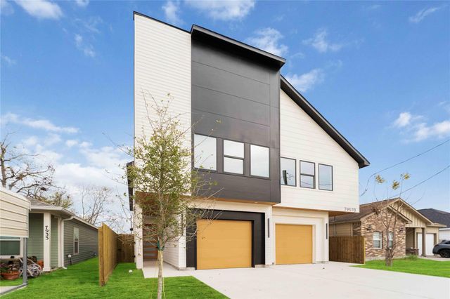 7817 Sandy Street A-B, Houston, TX 77028