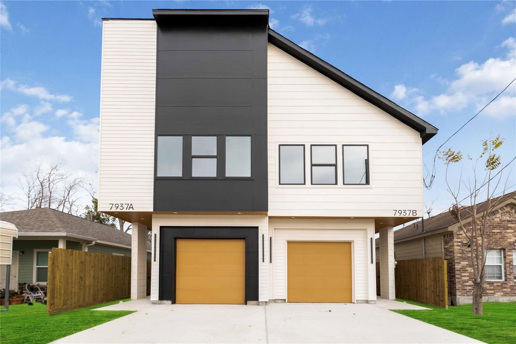 7817 Sandy Street A-B, Houston, TX 77028