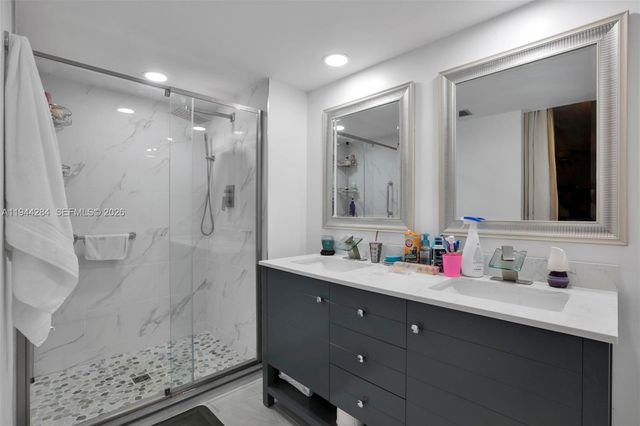 9139 SW 23rd St A, Davie, FL 33324