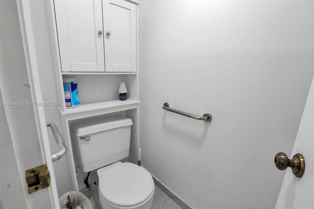 9139 SW 23rd St A, Davie, FL 33324