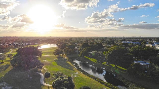 9139 SW 23rd St A, Davie, FL 33324