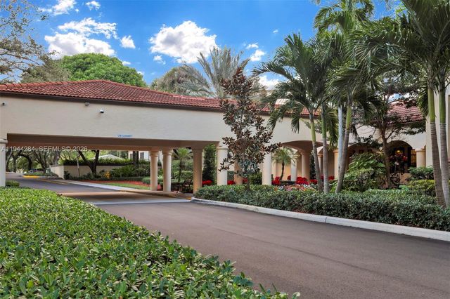 9139 SW 23rd St A, Davie, FL 33324