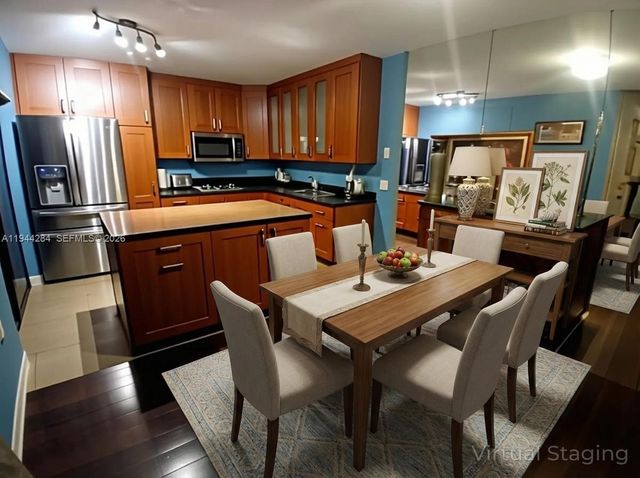 9139 SW 23rd St A, Davie, FL 33324