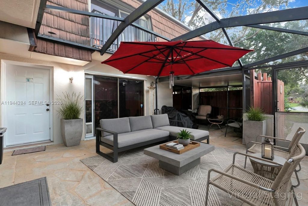 9139 SW 23rd St A, Davie, FL 33324