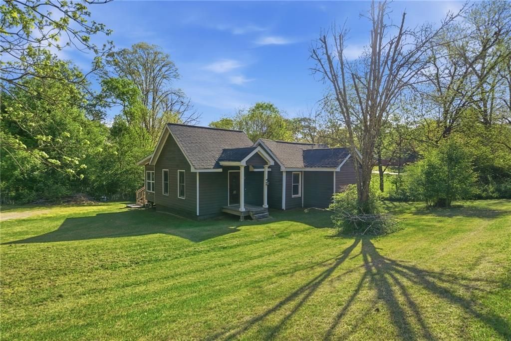 382 Main Street, Talmo, GA 30575
