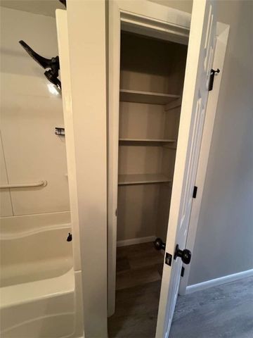 313 Linwood Dr, Evans City Boro, PA 16033