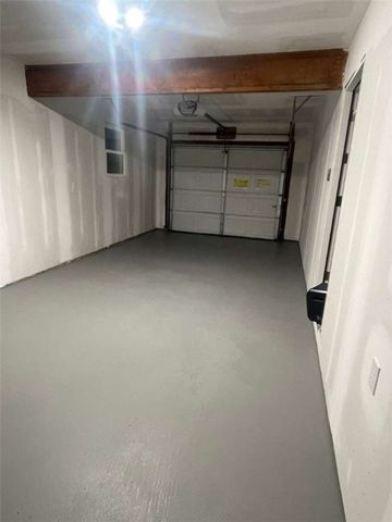 313 Linwood Dr, Evans City Boro, PA 16033