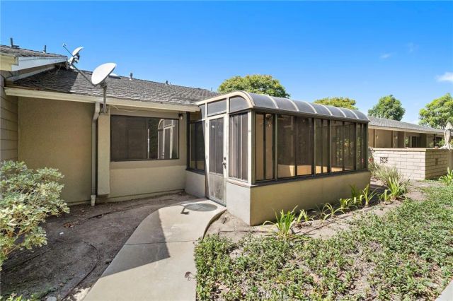 8932 Biscayne Court 1320E, Huntington Beach, CA 92646