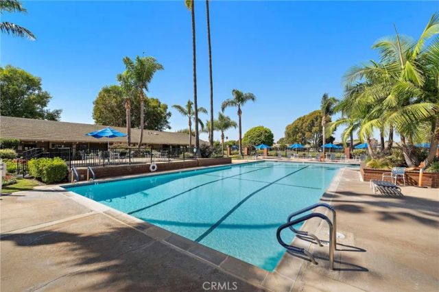 8932 Biscayne Court 1320E, Huntington Beach, CA 92646