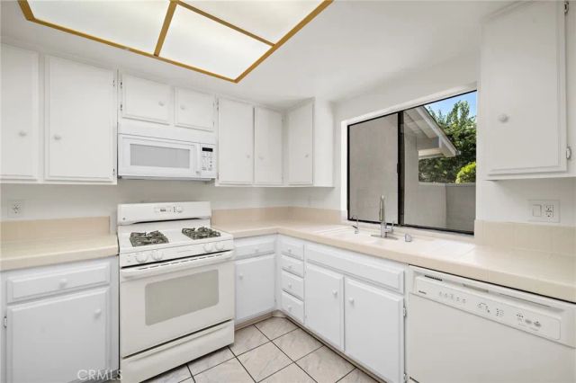8932 Biscayne Court 1320E, Huntington Beach, CA 92646