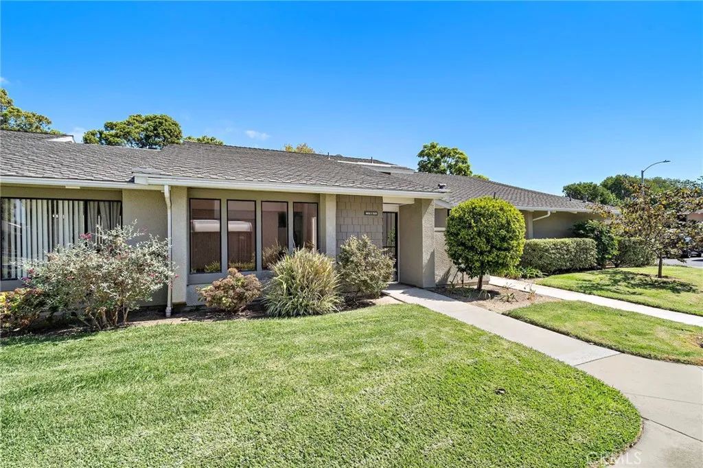 8932 Biscayne Court 1320E, Huntington Beach, CA 92646