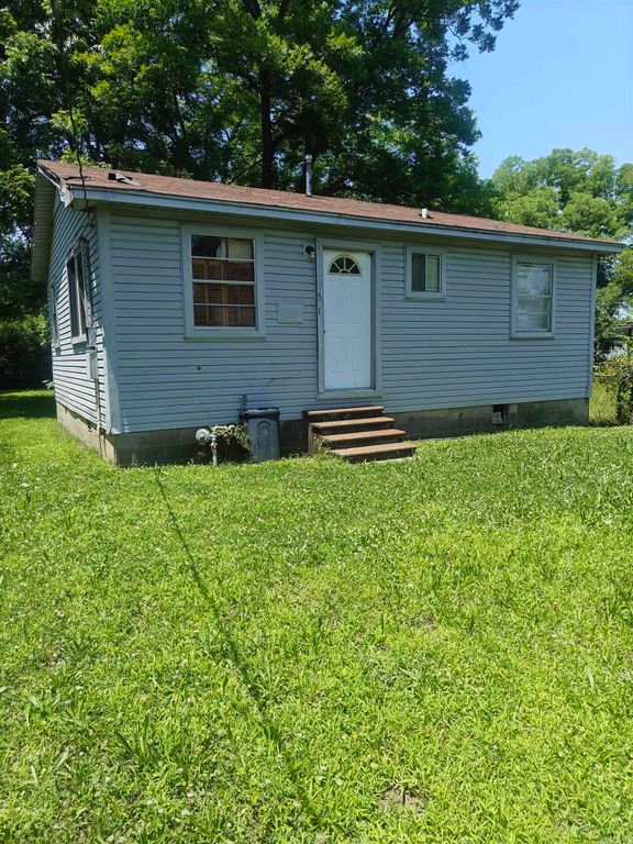 915 N E Street, North Little Rock, AR 72114