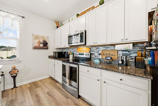 1800 Castlebay Dr., Conway, SC 29526