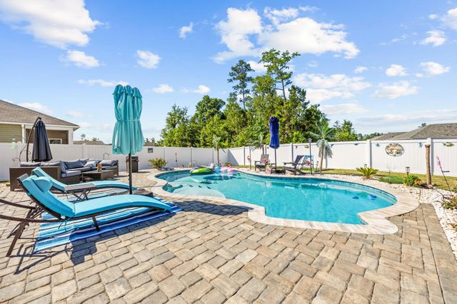 1800 Castlebay Dr., Conway, SC 29526