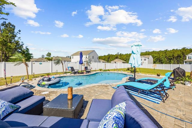 1800 Castlebay Dr., Conway, SC 29526