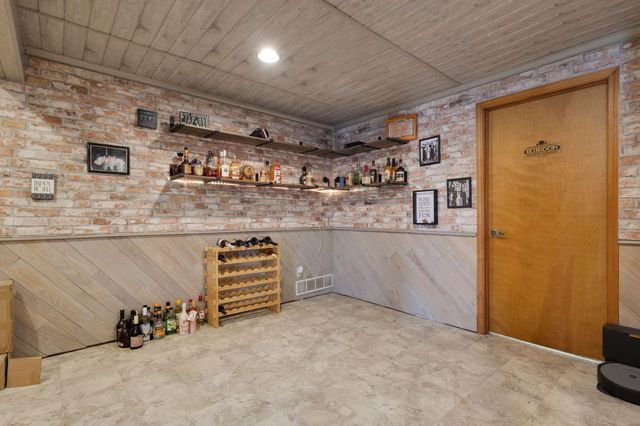 69270 Arrowhead Circle, White Pigeon, MI 49099