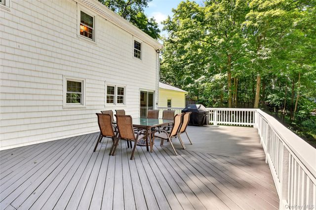 1 Woodland Drive, Pleasantville, NY 10570