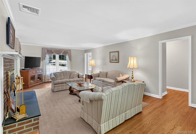 1 Woodland Drive, Pleasantville, NY 10570