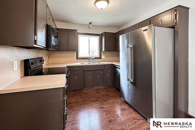 13609 W Street, Omaha, NE 68137