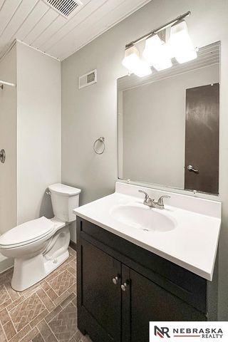 13609 W Street, Omaha, NE 68137