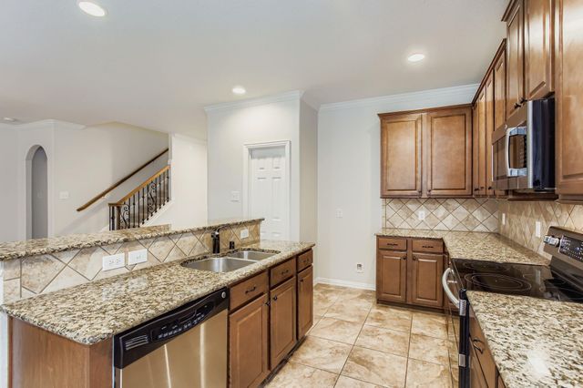 166 Hawkhurst Circle, Magnolia, TX 77354