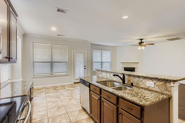 166 Hawkhurst Circle, Magnolia, TX 77354