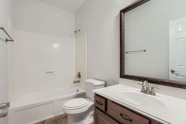 166 Hawkhurst Circle, Magnolia, TX 77354