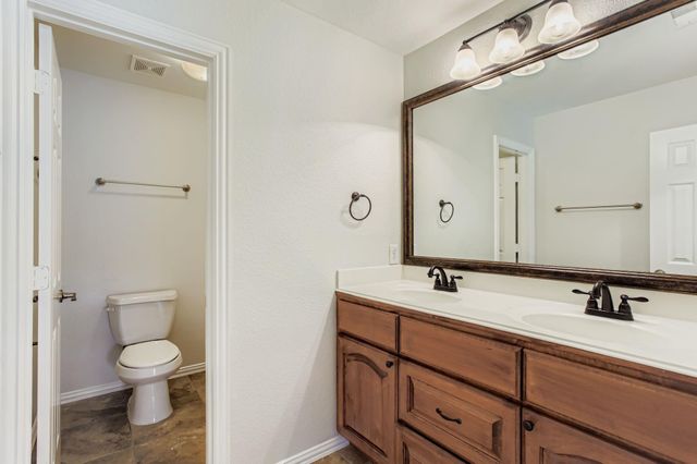 166 Hawkhurst Circle, Magnolia, TX 77354