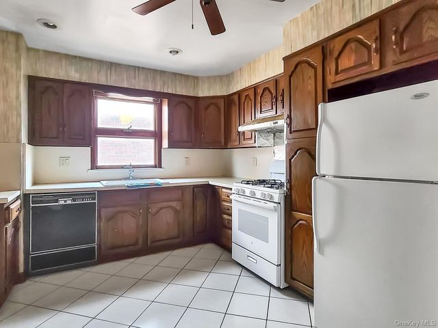 130-18 60th Avenue, Flushing, NY 11355