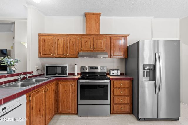 930 Cypress Lakes Circle SE, Bolivia, NC 28422