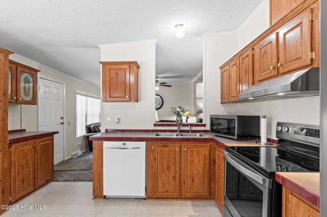 930 Cypress Lakes Circle SE, Bolivia, NC 28422