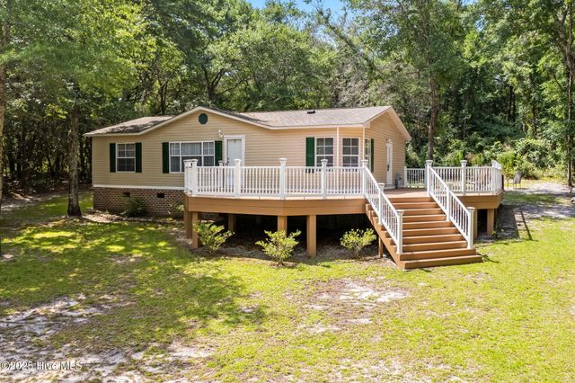 930 Cypress Lakes Circle SE, Bolivia, NC 28422