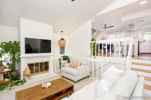 2364 Altisma Way A, Carlsbad, CA 92009