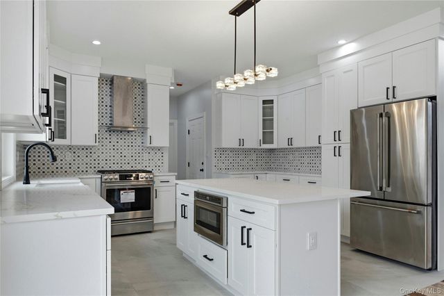 1104 Washington Avenue, Westbury, NY 11590