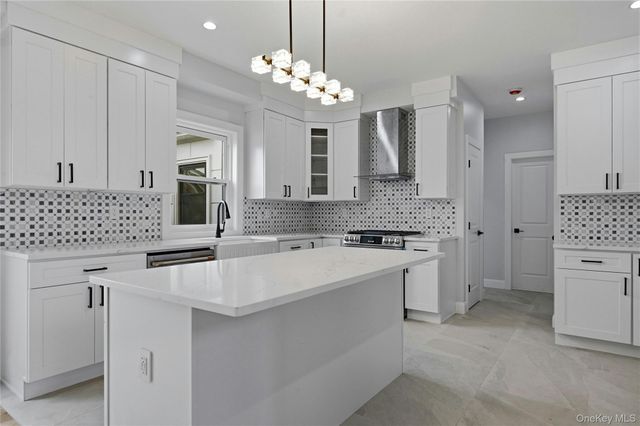 1104 Washington Avenue, Westbury, NY 11590