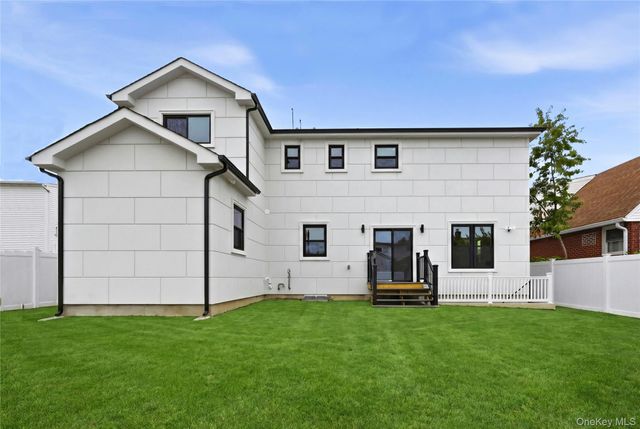 1104 Washington Avenue, Westbury, NY 11590