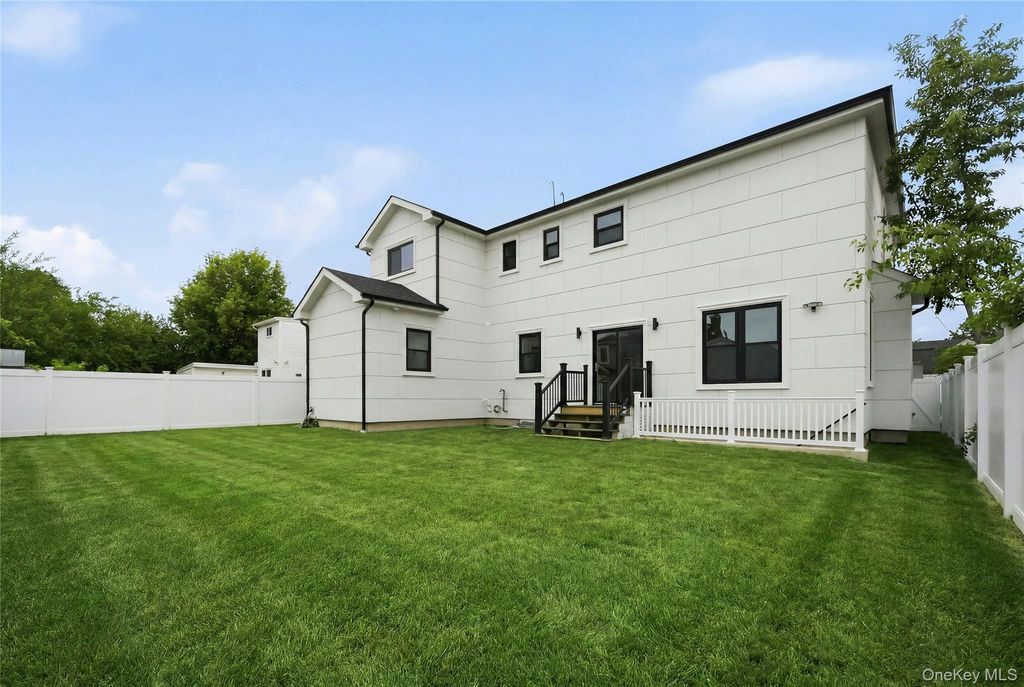 1104 Washington Avenue, Westbury, NY 11590 — photo 3