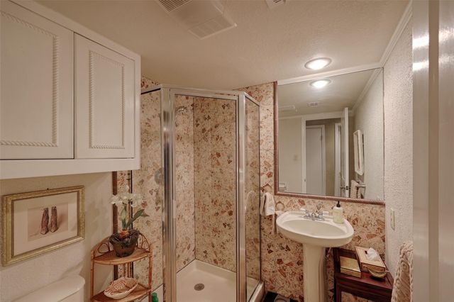34 April Hill, Conroe, TX 77356