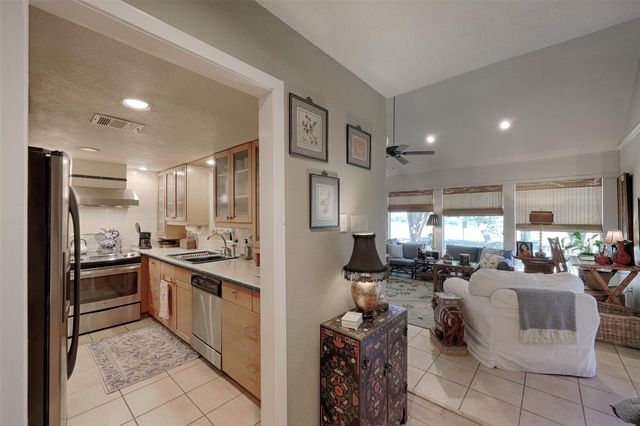 34 April Hill, Conroe, TX 77356