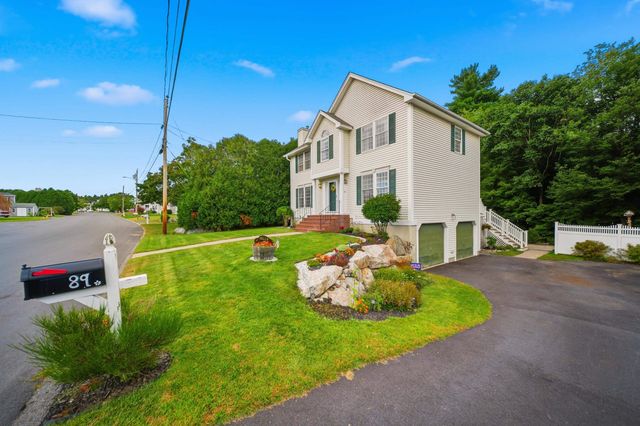 89 Stonington Drive, Manchester, NH 03109