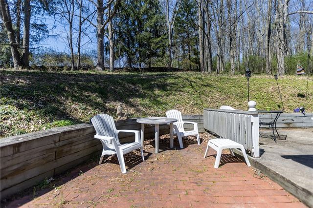 113 Center St, Evans City Boro, PA 16033