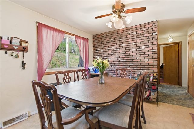 113 Center St, Evans City Boro, PA 16033