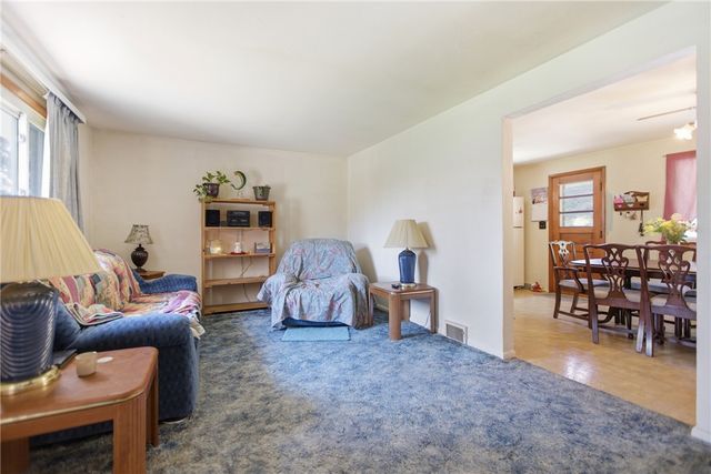 113 Center St, Evans City Boro, PA 16033