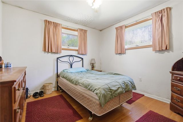 113 Center St, Evans City Boro, PA 16033