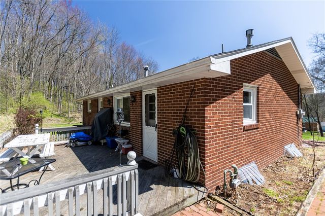 113 Center St, Evans City Boro, PA 16033