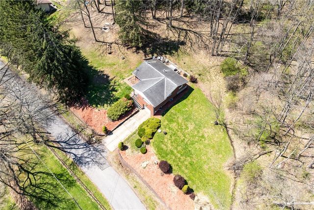 113 Center St, Evans City Boro, PA 16033