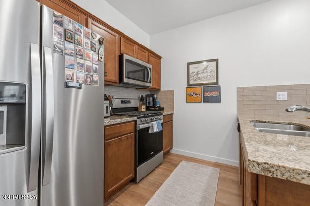 5001 Cavestone Road, Sun Valley, NV 89433